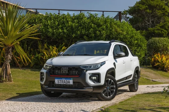 Fiat mantém liderança no mercado brasileiro com destaque para os volumes de emplacamentos de Strada, Cronos, Fiorino e Argo Fiat mantém liderança no mercado brasileiro com destaque para os volumes de emplacamentos de Strada, Cronos, Fiorino e Argo